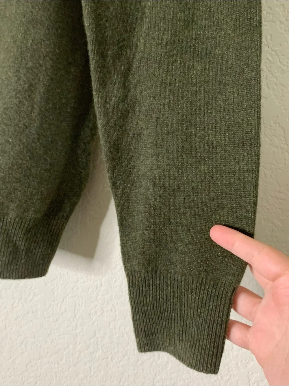 J.Crew Mens green 100% cashmere Crewneck sweater S BE895
